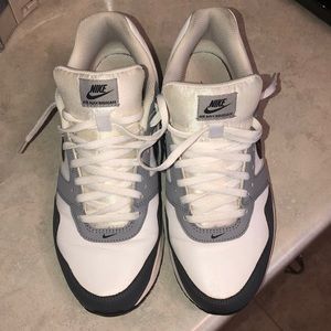 Sneakers 👟 Tennis Shoes 👟